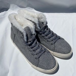 Old Navy grey flannel booties